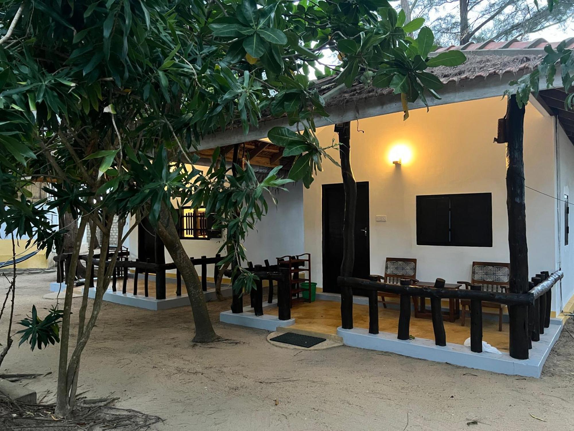 Sand Dune Beach Resort & Surf Camp Arugam Bay Exterior foto